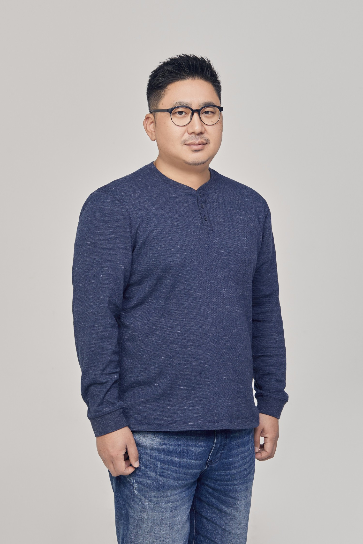Sunguk Moon is the founder and CEO of Blind. Moon started Blind to bring transparency to the workplace.